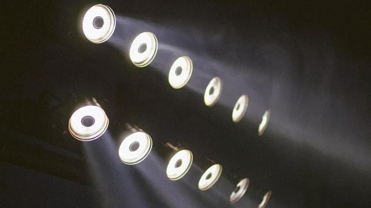 Cos'è una luce LED UFO?